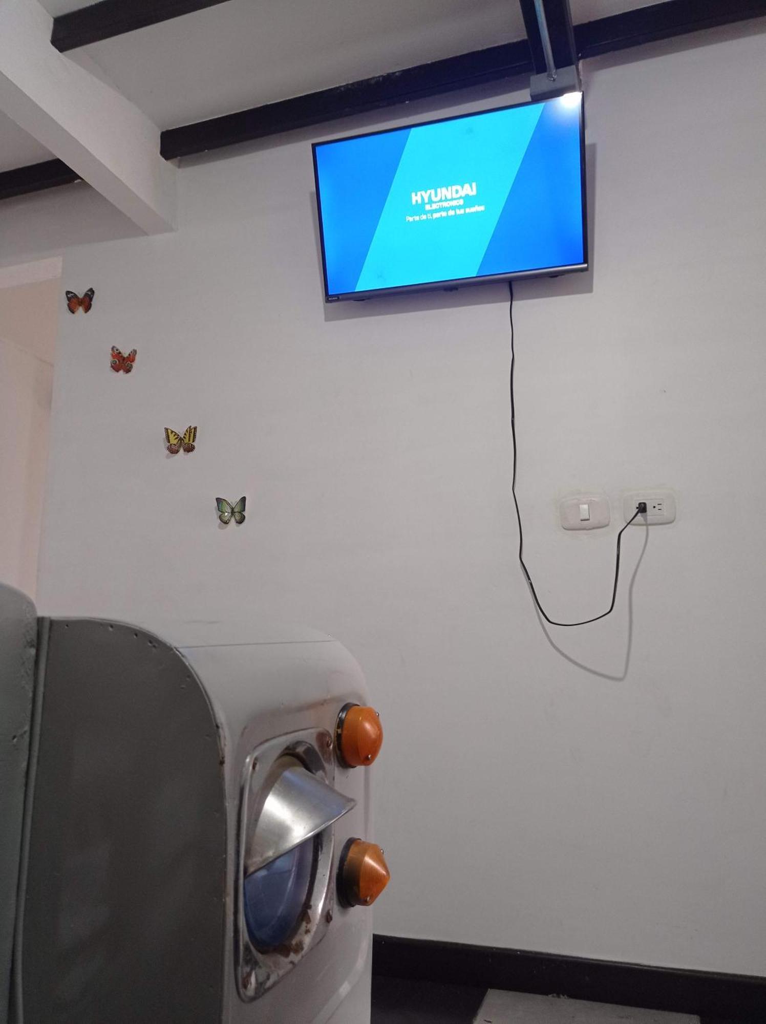 Combi, 2 Good 4 Less Hotell Salento Eksteriør bilde